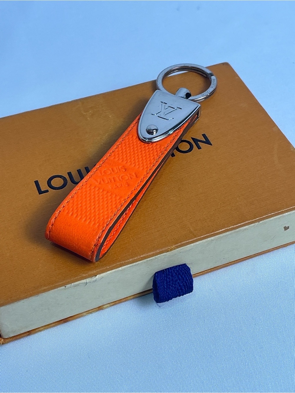 Louis Vuitton Dragonne Key Holder Orange Leather Key Ring w/ Box Made in Italy